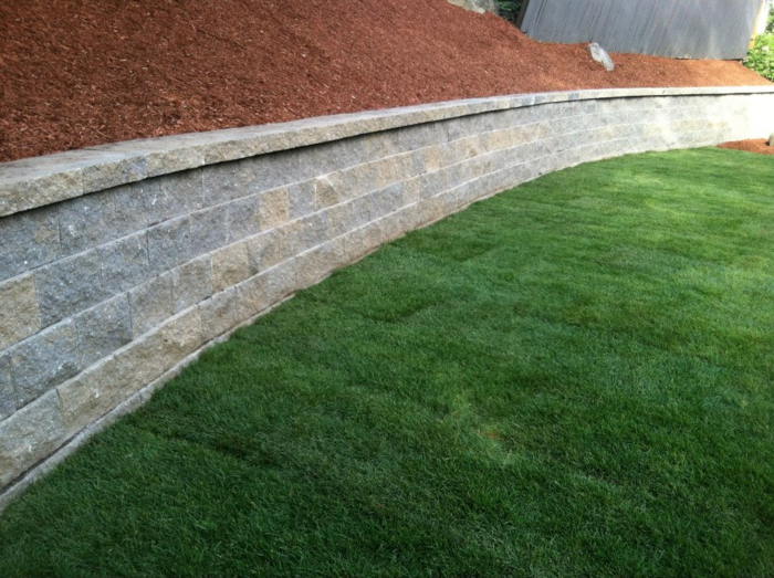NEW ENGLAND LANDSCAPE RETAINING WALL COMPANY