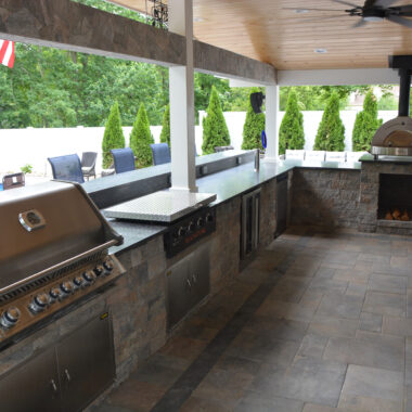 Outdoor Kitchen Installer