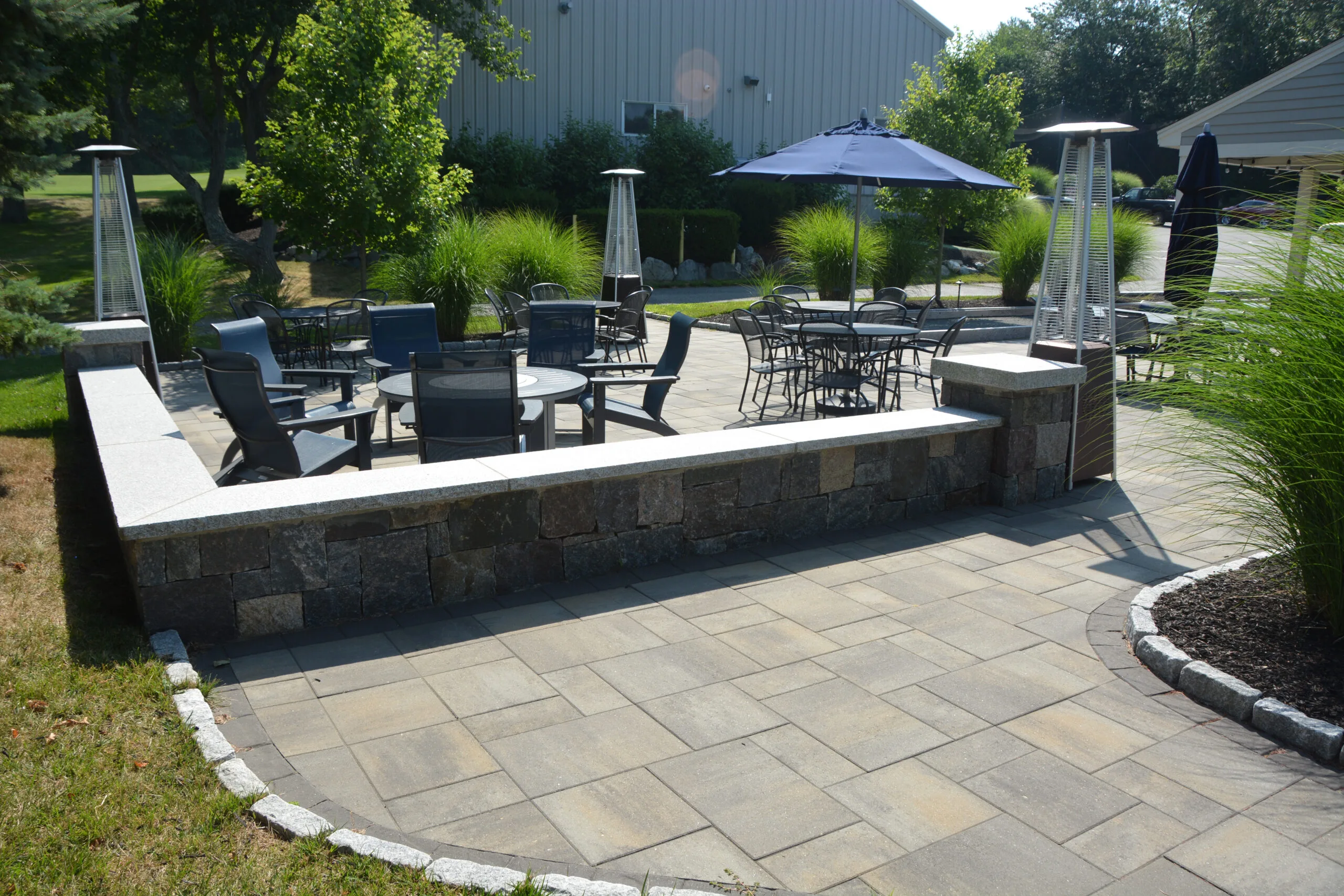 4 Tips for Finding the Best Patio Contractor Near You Featured Image