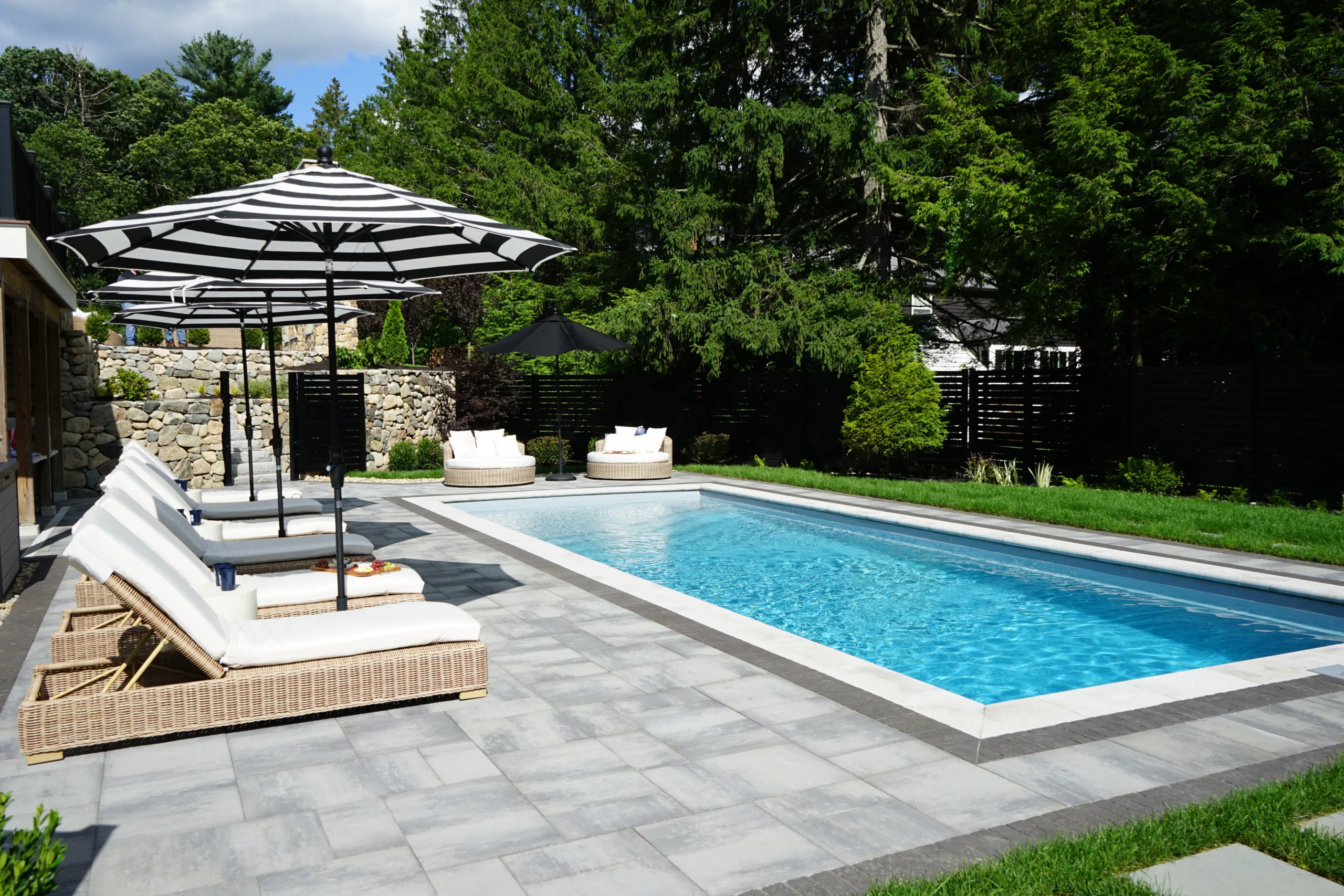 fiberglass pool installers featured image