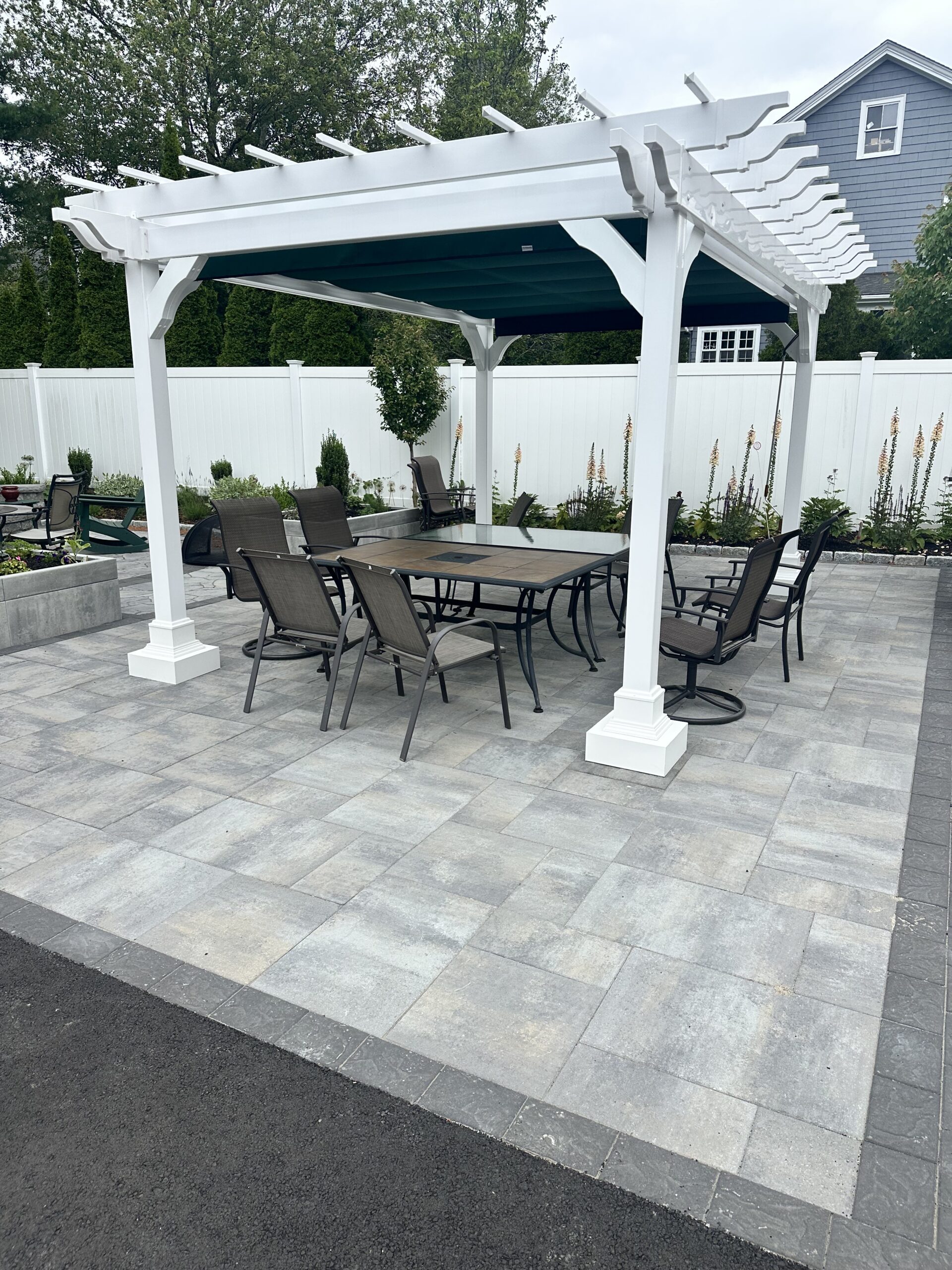 patio contractor featured image