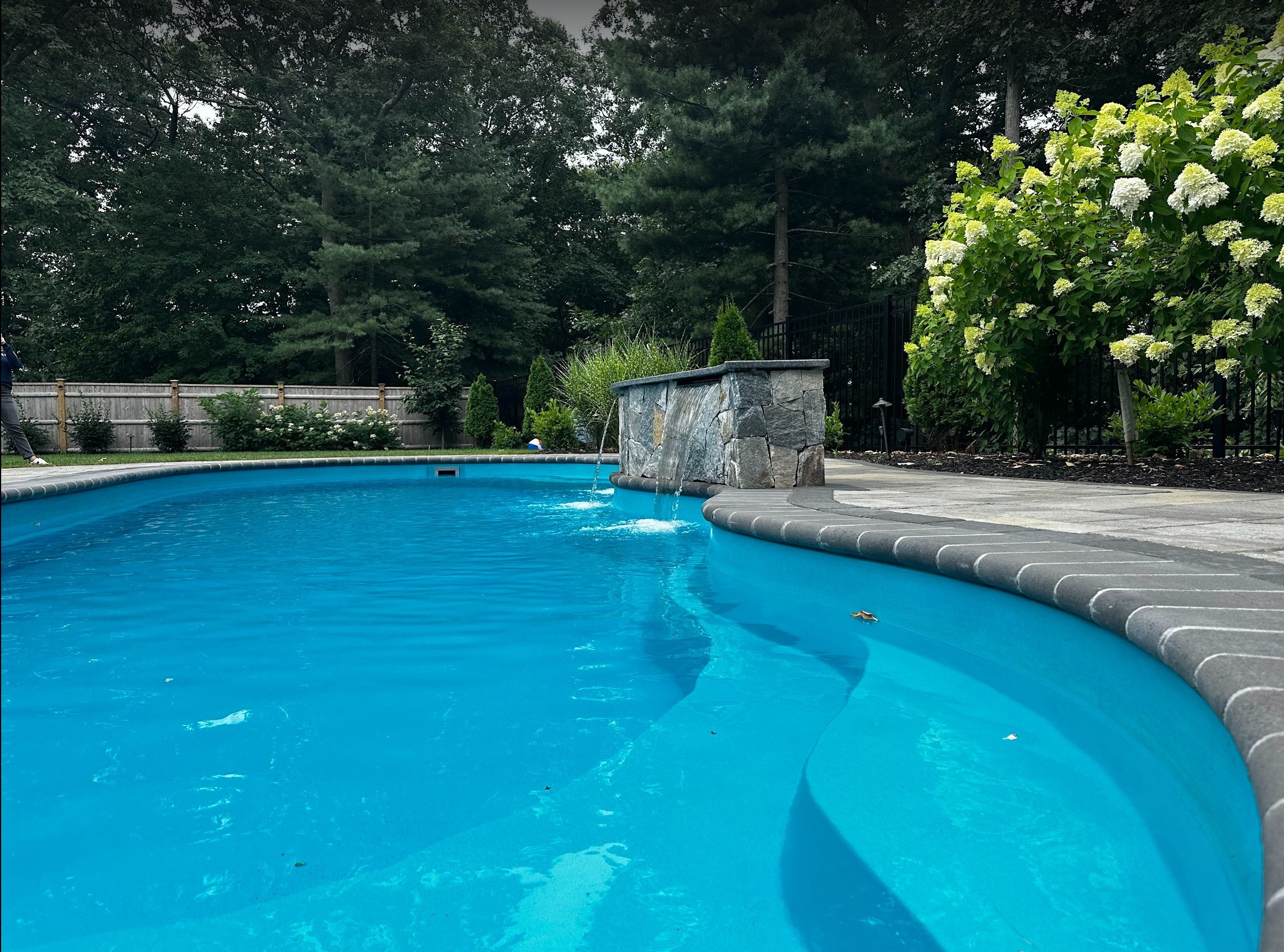 fiberglass pool installer featured image